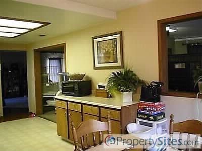 4th image of 3461 London Dr