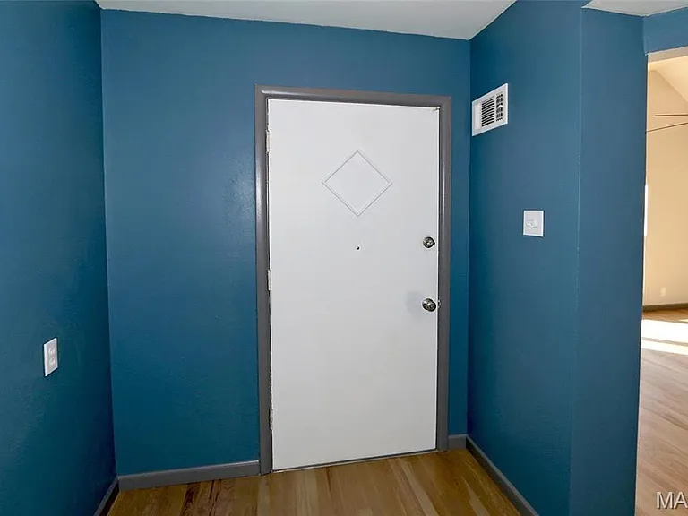 11151 Glacier Dr — Photo 3