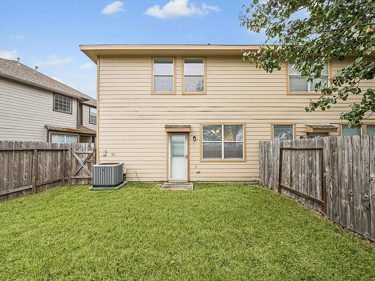 3206 Pearl Bluff Ln — Photo 20