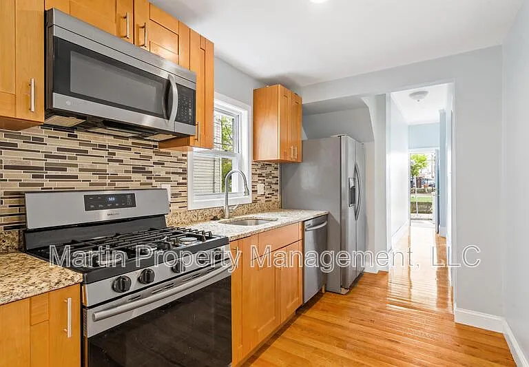 79 Derby St — Photo 5