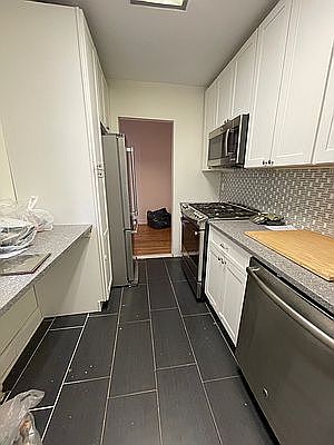 3rd image of 55 Winthrop St APT 2A