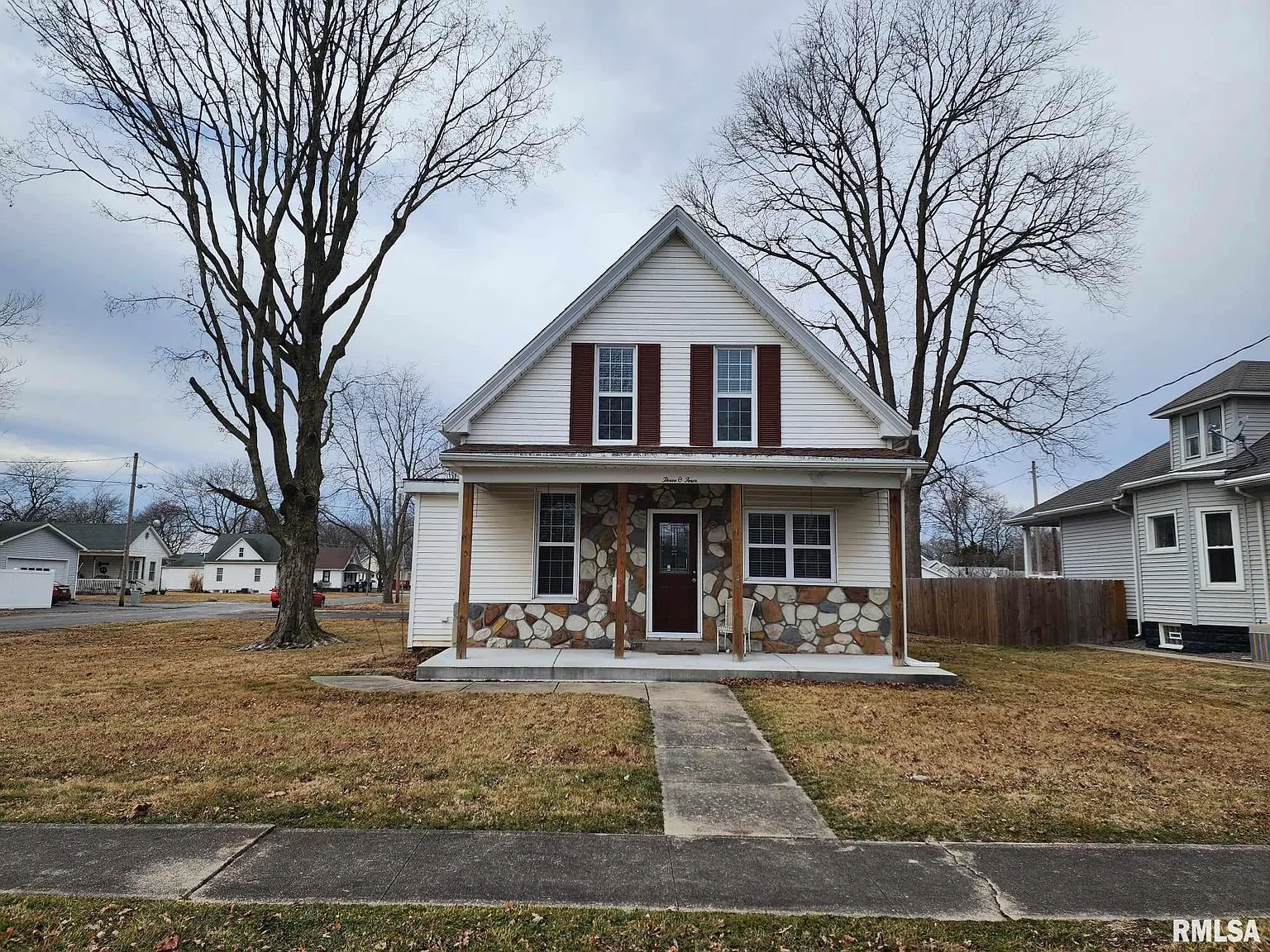 304 Johnson St photo 1