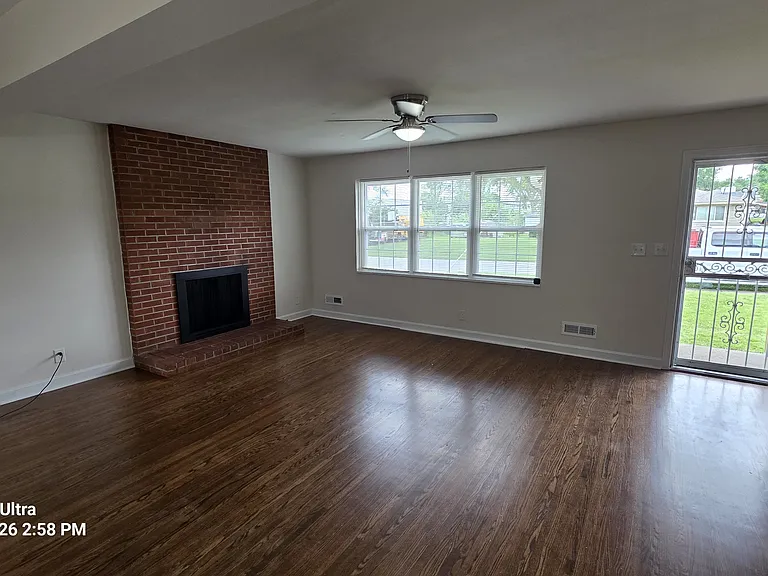 4829 Fielding Way — Photo 2