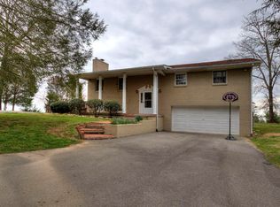 236 Dunsmore Rd, Lenoir City, TN 37771