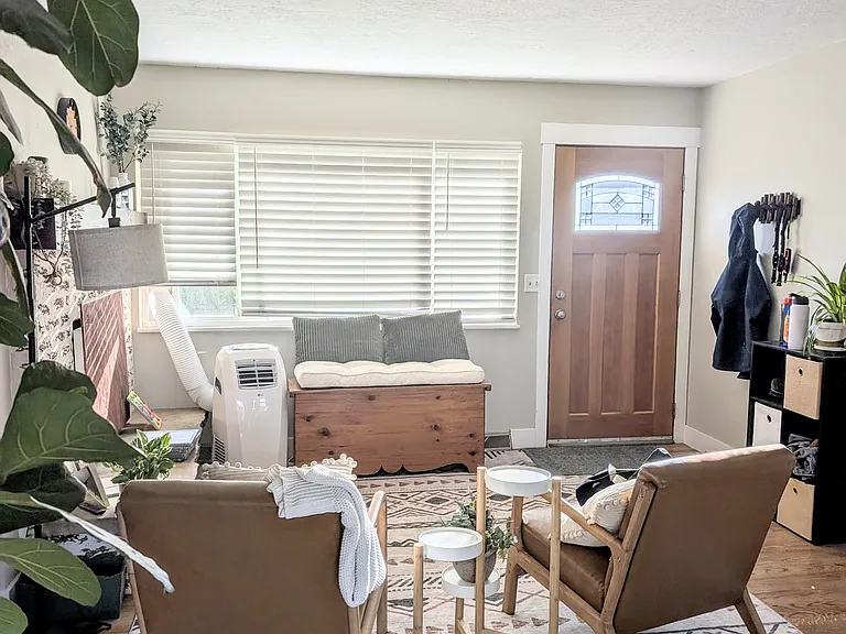 1746 Valley View Ln — Photo 9
