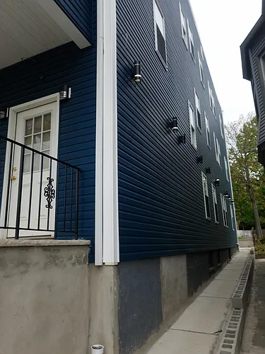 951 Chancellor Ave Photo 1