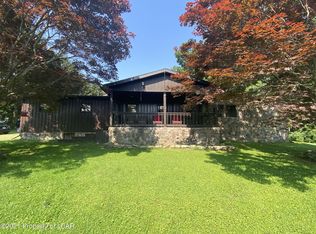 36 Crisman Rd, Sweet Valley, PA 18656