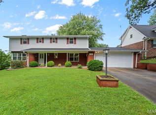 1930 Oak Hills Dr, Cape Girardeau, MO 63701