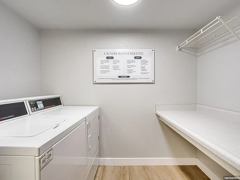 821 Security Dr — Photo 20