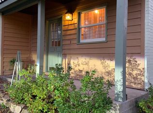 27 Hickory Knl, Hattiesburg, MS 39402