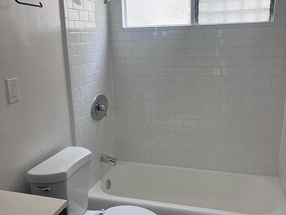 3rd image of 936 N Sierra Bonita Ave