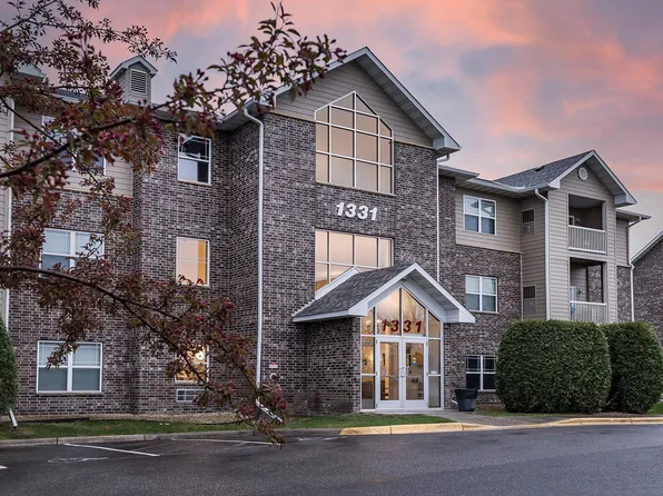 1331 Lake Dr #A113, Chanhassen, MN 55317