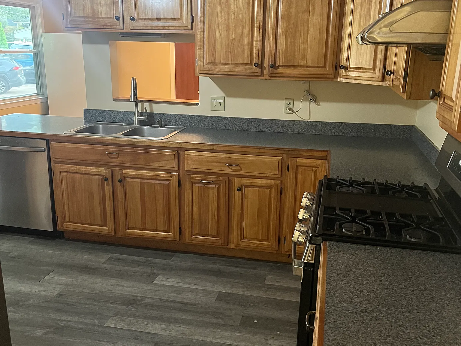 4 bed, 1800 sqft, $3,200 — Photo 4