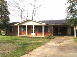 121 Leona Dr, Florence, AL 35633