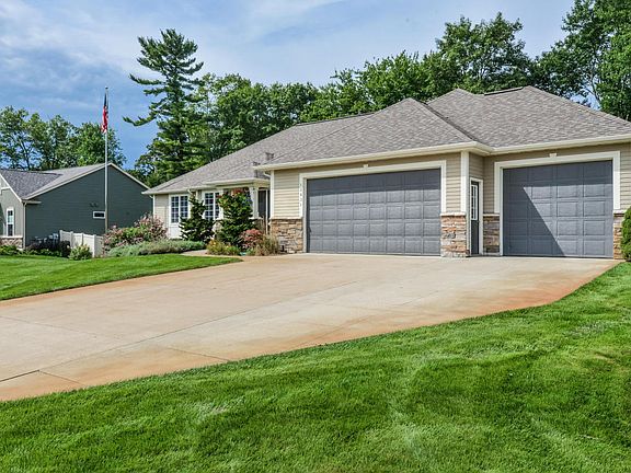3rd image of 12831 Summerset Dr