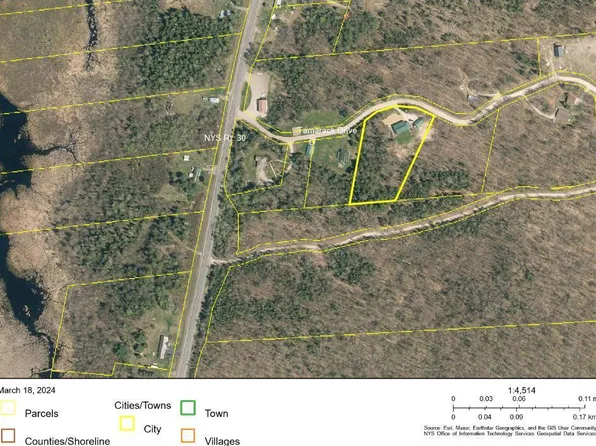 32 Tamarack Dr, Malone, NY 12953
