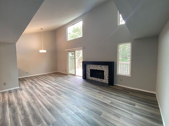 3rd image of 4 Montsalas Dr