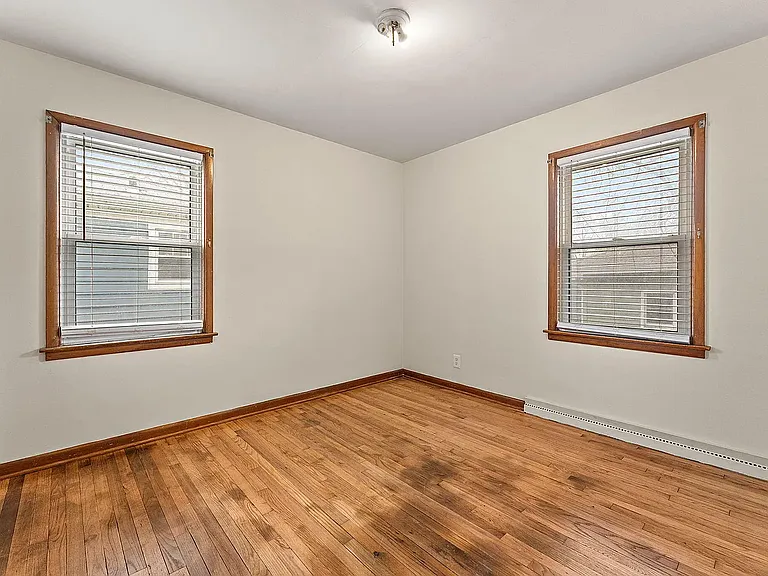 7021 Osborn Ave — Photo 6
