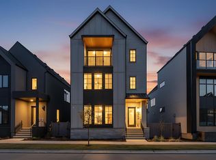 342 S Normandy Dr SW, Calgary, AB T3E8G8