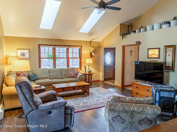 4th image of 596 Joseph Chadderdon Road