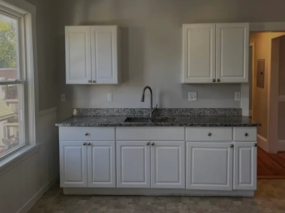 20 Corona St #3