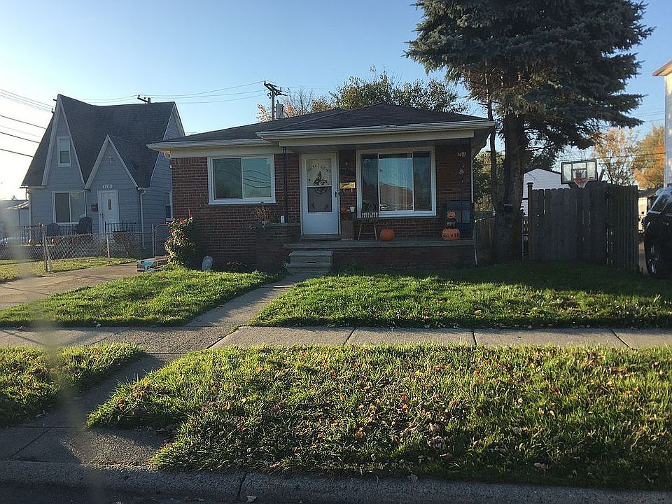 2nd image of 1303 Merrill Ave