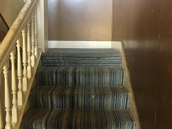 2nd image of 3607 Lee St