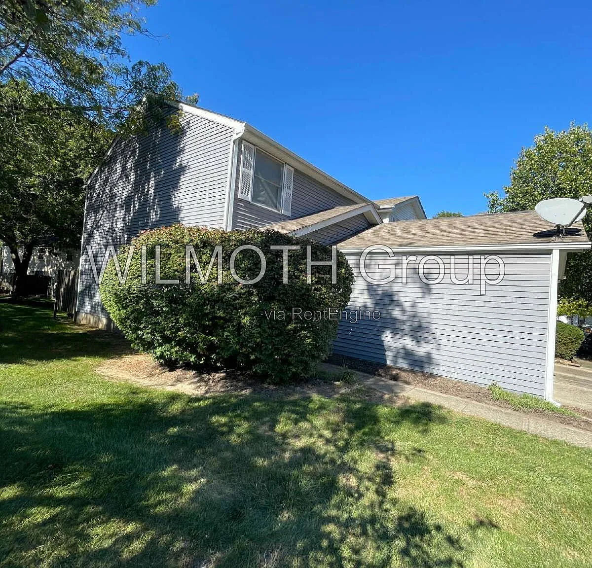 2 bed, 1.5 bath, 1020 sqft, $1,645 — Photo 2