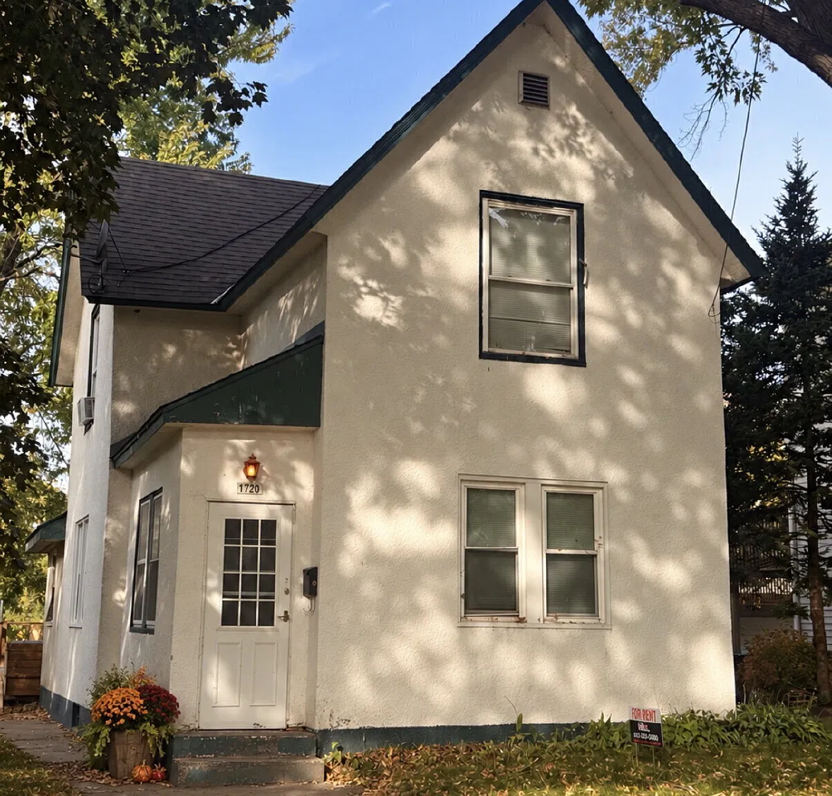 Beautifully updated NE MPLS home. — Photo 1