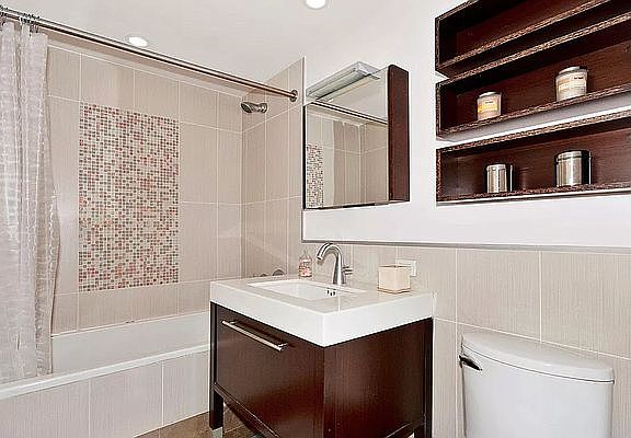 2nd image of 225 E 34th St APT 8A