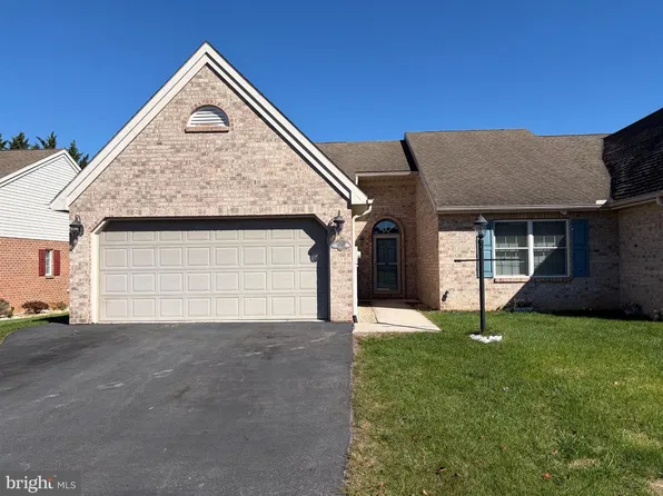 374 Martina Dr, Chambersburg, PA 17201