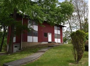 104 Pomona Rd, Suffern, NY 10901