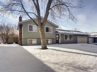 800 127th Ln NE, Blaine, MN 55434