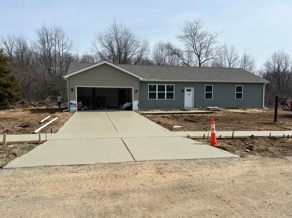 421 Belvoir Rd, Kingsford Heights, IN 46346