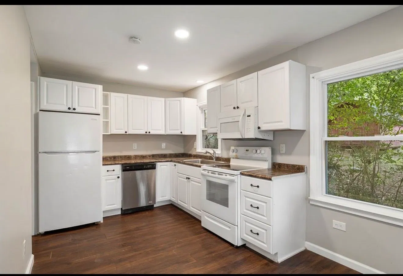 4 bed, 1500 sqft, $2,250 — Photo 1