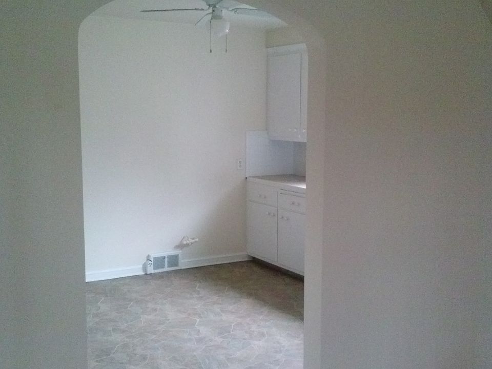 2nd image of 4620 W Medford Ave #4620