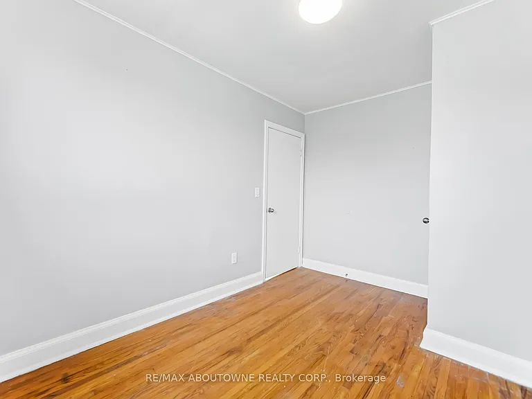 1047 Churchill Ave E #5 — Photo 26