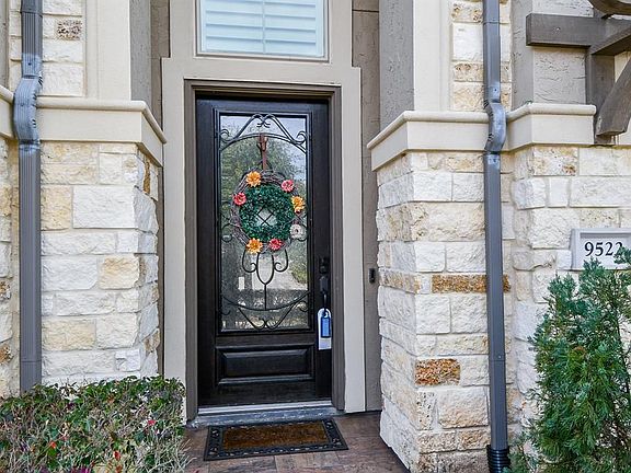 3rd image of 9522 Scanlan Heights Ln