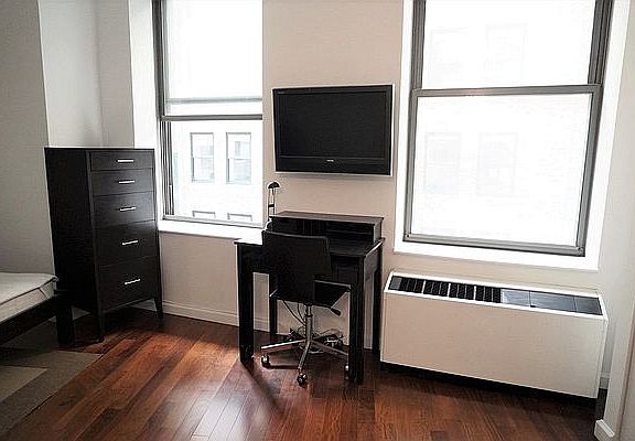 5th image of 82 Beaver St APT 606