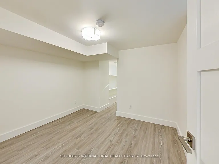 669 Euclid Ave #LOWER — Photo 14