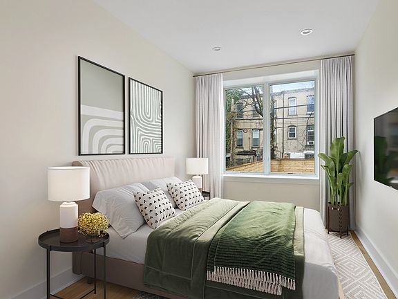 5th image of 473 Bainbridge St APT 4