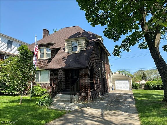 2nd image of 415 Indiana Ave