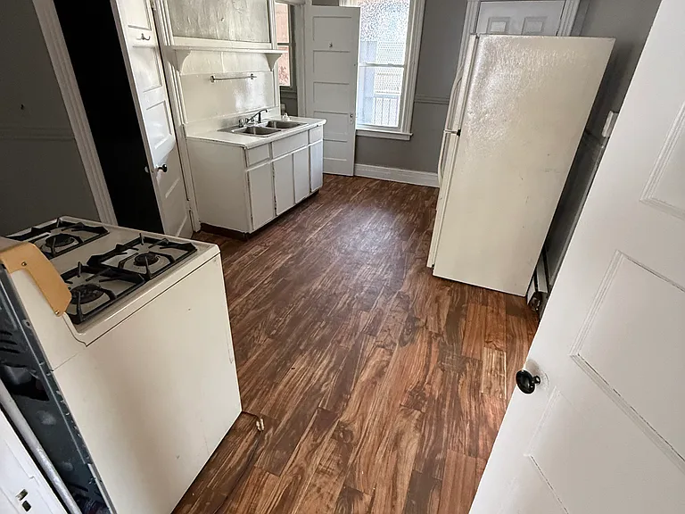 3R Kenyon Ct #R — Photo 5