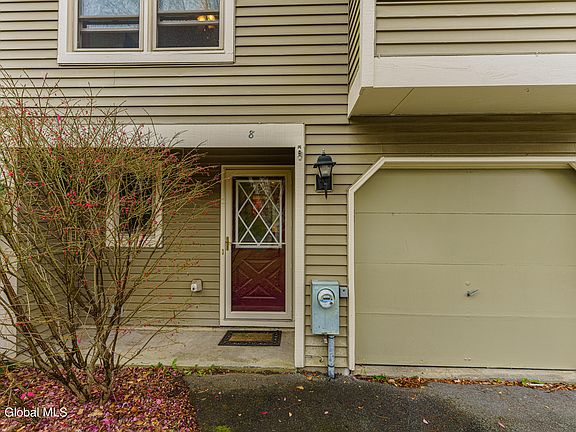 4th image of 8 Cromwell Drive