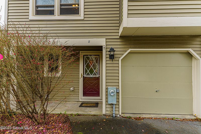 4th image of 8 Cromwell Drive