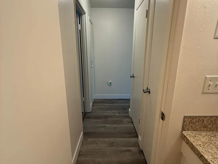 LAURELWOOD ESTATES — Photo 20