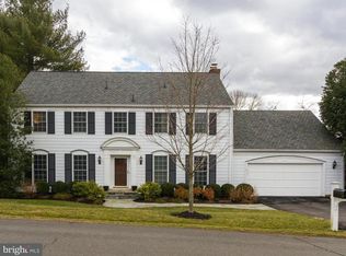 9803 Spring Ridge Ln, Vienna, VA 22182