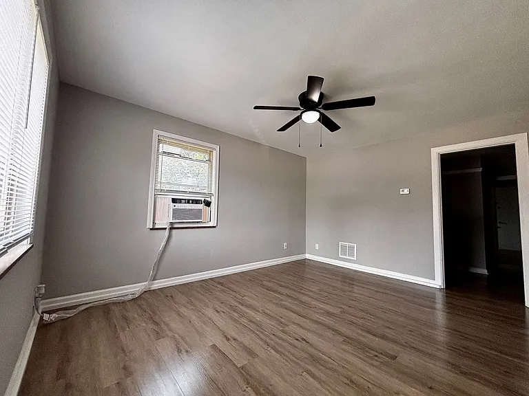 Fairborn - 219-237 East Xenia — Photo 6