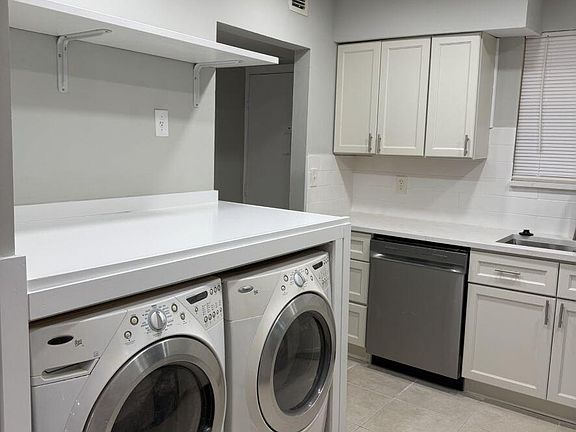 5th image of 2810 Riverside Dr APT 201-4