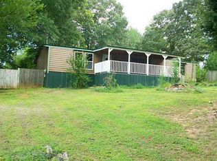 84 Honeysuckle Dr, Cartersville, GA 30120